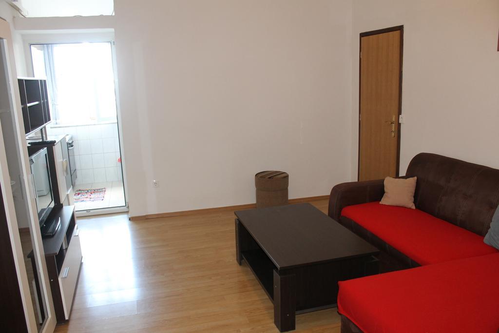 Apartment Nera Pula Exterior photo